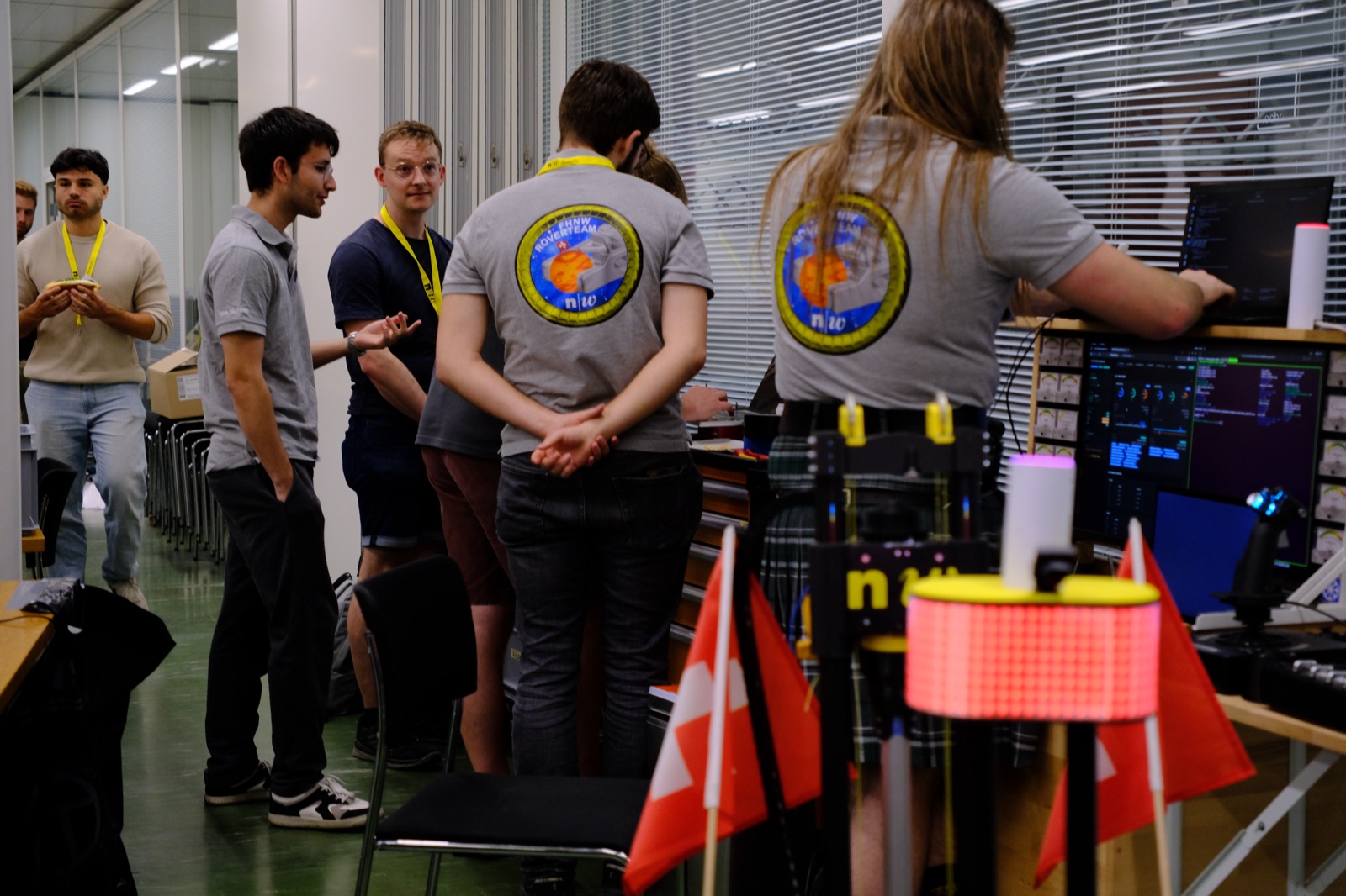 explaining IT setup to the FHNW rover team